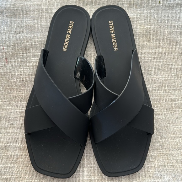 NEW Steve Madden Sandals - Picture 2 of 6